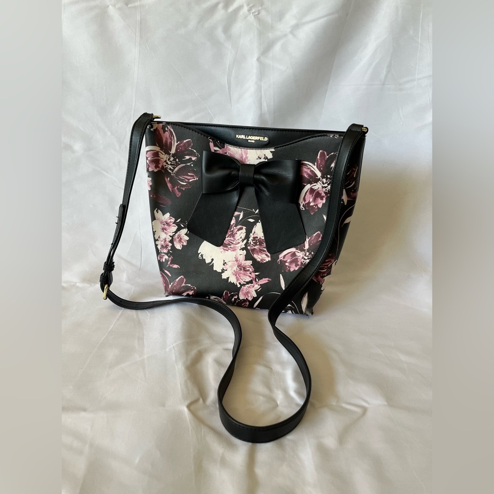 KARL LAGERFELD Paris Black Floral Berry Bow Accent Crossbody
